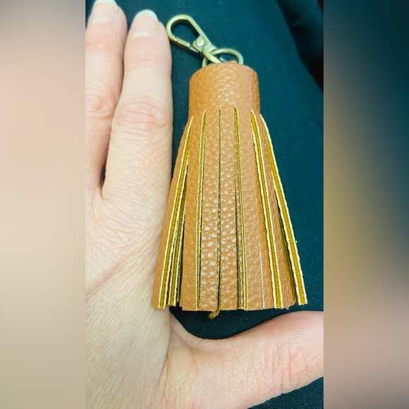 Accessory for purse or keychain- Brown, Leather Tassel EUC - Picture 4 of 6